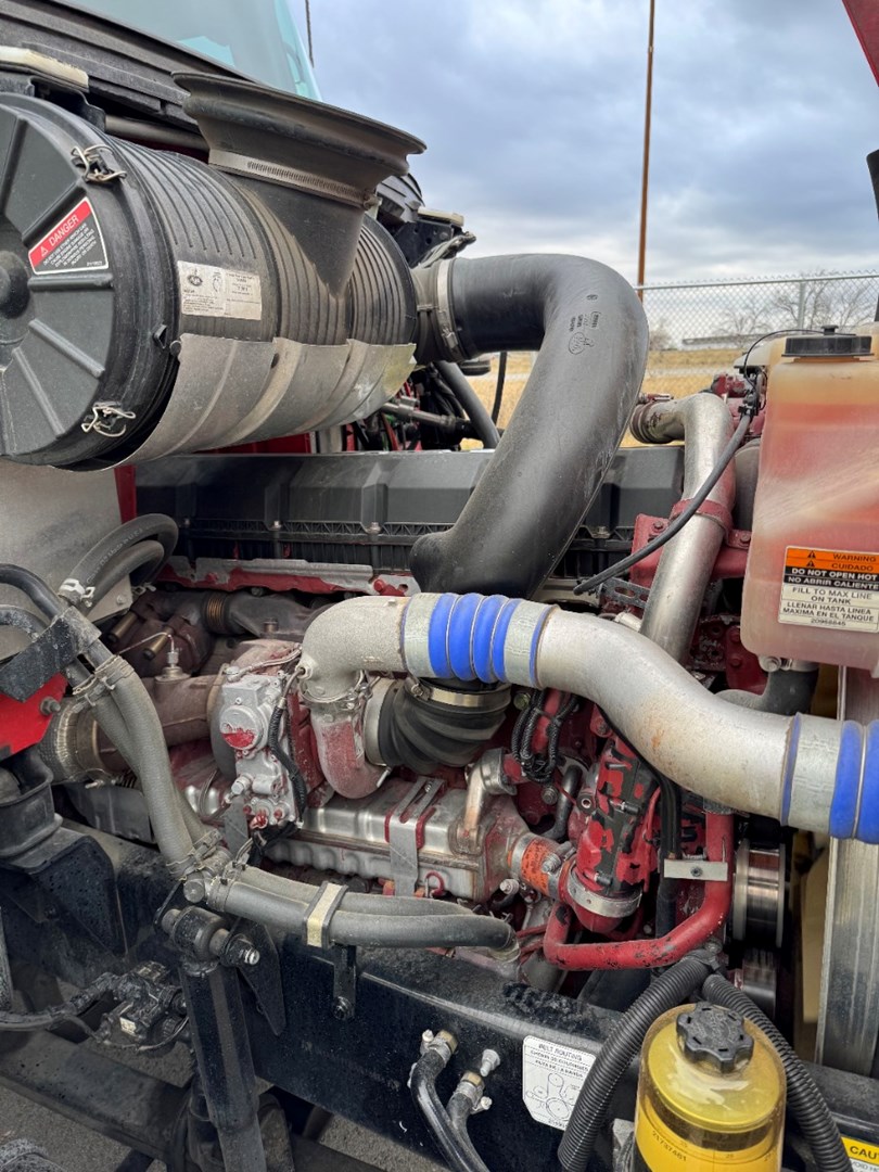 2018 MACK CXU613 - USED TRUCKS SLEEPER - image 10